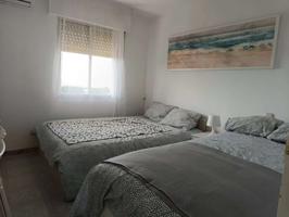 Piso de 3 habitaciones en alquiler en Valdezarza photo 0