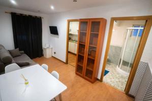 Apartamento de 2 dormitorios en alquiler en Usera photo 0