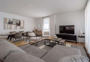 Apartamento de 3 habitaciones en alquiler en Madrid photo 0