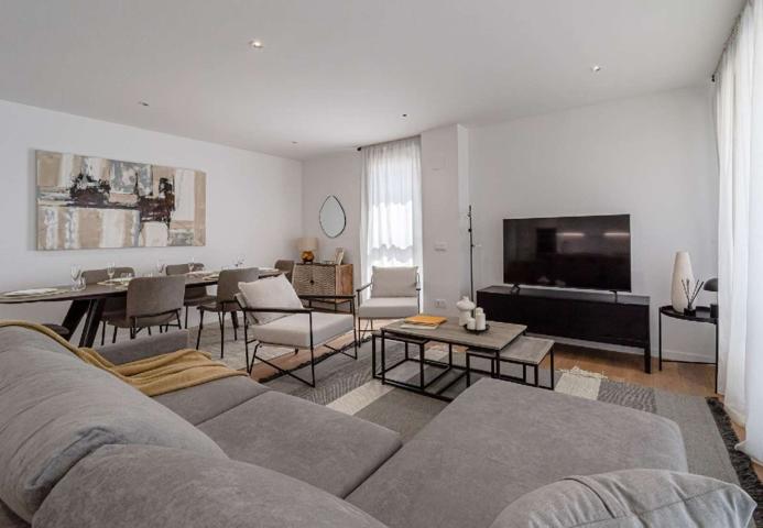 Apartamento de 3 habitaciones en alquiler en Madrid photo 0