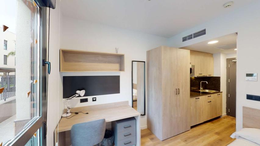 Se alquilan habitaciones en apartamento de 1 dormitorio en Santa Isabel photo 0