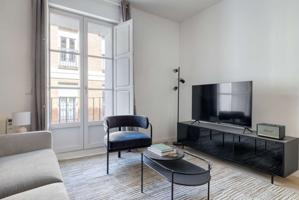 Apartamento de 1 dormitorio en alquiler en Malasaña+ photo 0