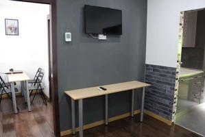Se alquila piso de 2 habitaciones en Valdeacederas, gastos incluidos. photo 0