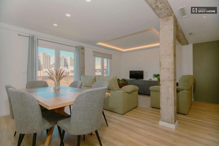 Apartamento de 3 habitaciones en alquiler en Camins Al Grau photo 0