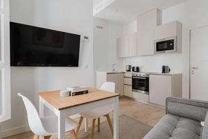 Apartamento de 1 dormitorio en alquiler en Madrid photo 0