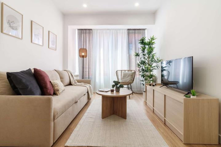 Se alquila piso de 2 habitaciones en Ciudad Jardín, solo profesionales. photo 0