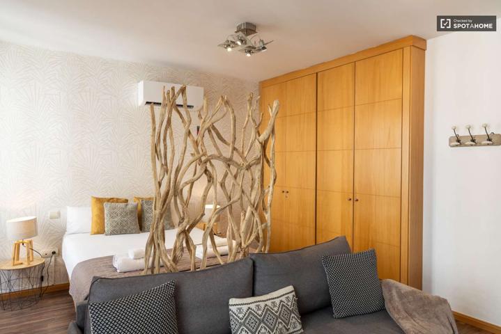 Apartamento de 1 dormitorio en alquiler en Cortes photo 0