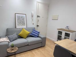 apartamento de 1 dormitorio en alquiler en Malasaña, Madrid photo 0