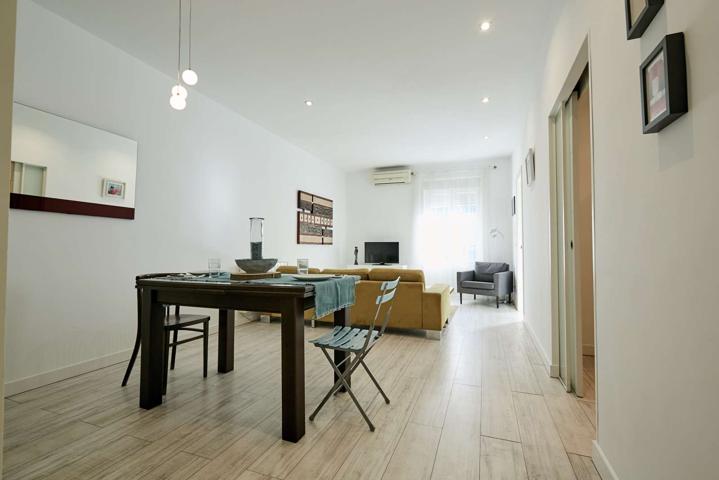 Apartamento de 2 dormitorios en alquiler en Argüelles photo 0