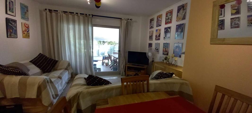Piso de 3 dormitorios en alquiler en Dénia, Alicante. photo 0