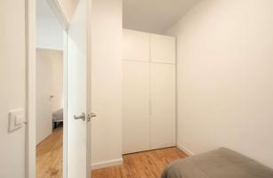 Se alquila habitación en apartamento de 3 dormitorios en Barcelona photo 0