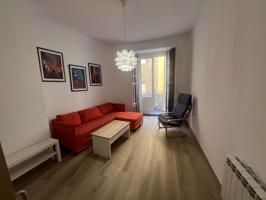 Apartamento de 3 dormitorios en alquiler en Lavapiés, Madrid photo 0