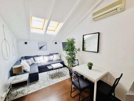 Apartamento de un dormitorio en alquiler en Almagro photo 0