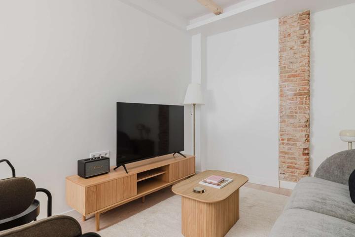 Apartamento de 2 dormitorios en alquiler en Chueca photo 0