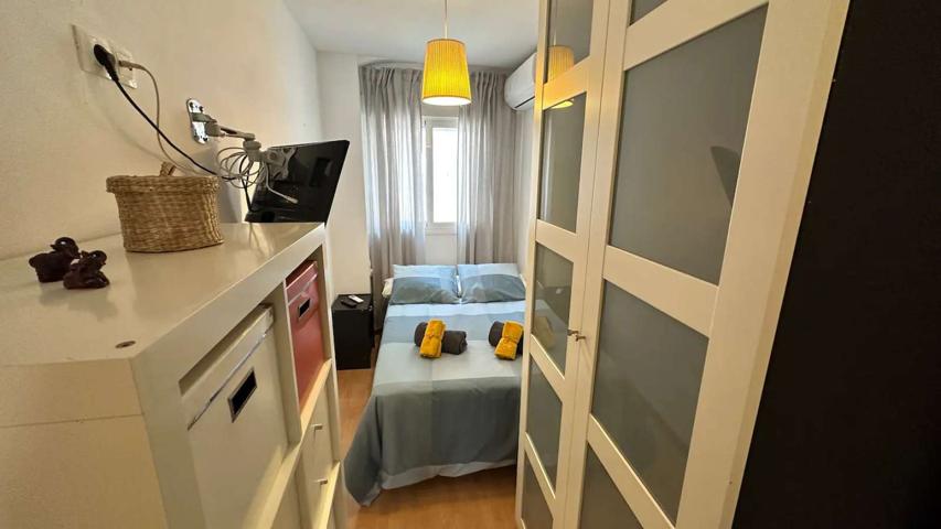 Apartamento de 2 dormitorios en alquiler en Málaga-Este photo 0