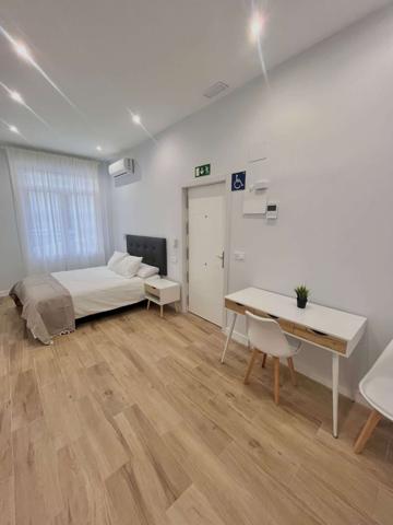 Apartamento de 1 dormitorio en alquiler en Hortaleza photo 0