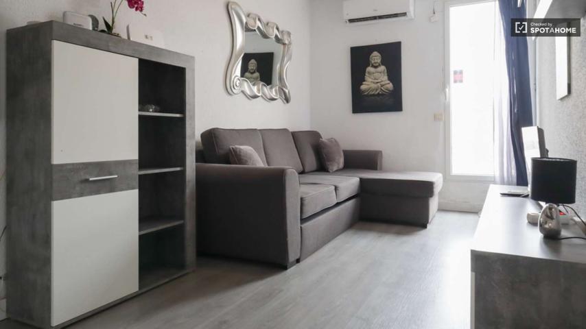 Apartamento de 2 dormitorios con terraza en Madrid centro en alquiler photo 0