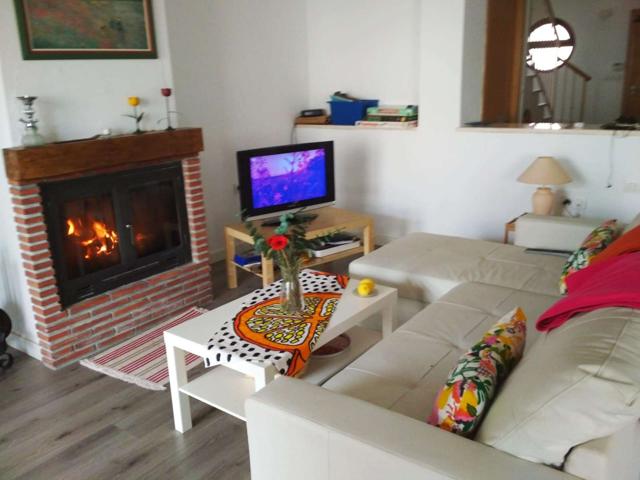 Piso de 4 habitaciones en alquiler en Gójar photo 0