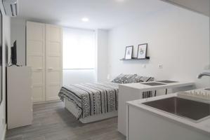 Apartamento tipo estudio en alquiler en Carabanchel photo 0