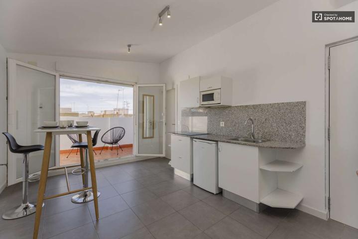 Estudio en alquiler en Benicalap photo 0