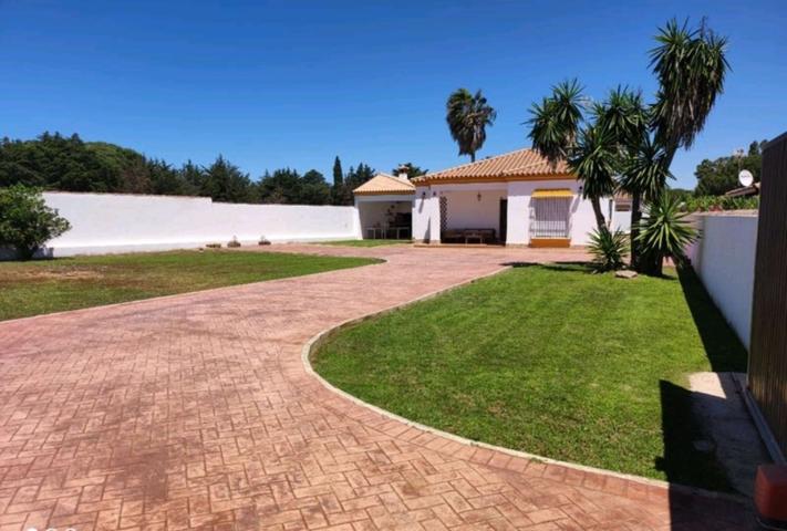 Casa de 3 dormitorios en alquiler en Chiclana de la Frontera photo 0