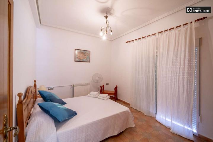 Vivienda de 3 dormitorios en alquiler en Gilet, Valencia photo 0