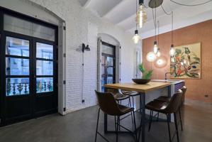 Apartamento de 3 dormitorios en alquiler en Russafa photo 0