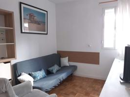 Apartamento de 2 dormitorios en alquiler en Salamanca photo 0