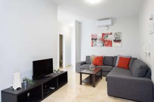 Apartamento de 2 habitaciones en alquiler en Zona Centro photo 0