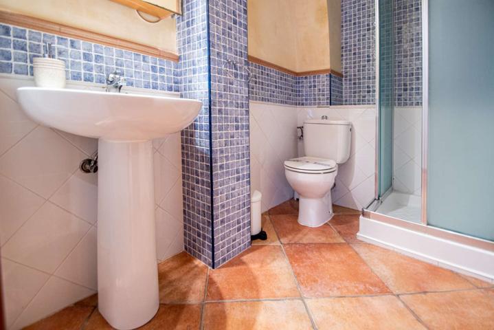 Se alquila apartamento de 2 habitaciones en Santa María. photo 0