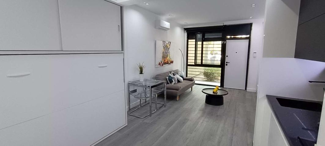 Estudio en alquiler en Aluche. photo 0