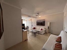 Piso de 3 habitaciones en alquiler en La Calzada, profesionales photo 0
