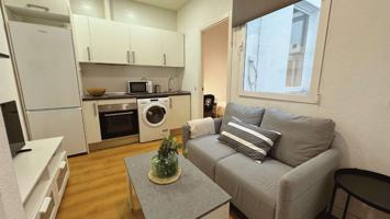 Apartamento de 1 dormitorio en alquiler en Delicias photo 0