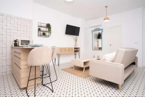 Piso de 1 dormitorio en alquiler en Alicante, solo profesionales photo 0