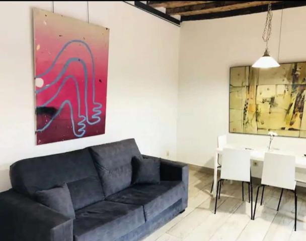 Piso de 2 habitaciones en alquiler a estudiantes de postgrado en Malasaña photo 0