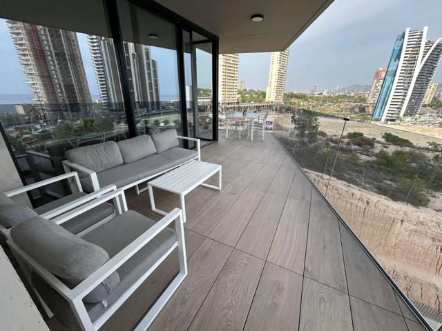 Apartamento de 2 dormitorios en alquiler en Benidorm. photo 0