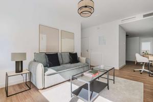 Se alquila apartamento de 1 dormitorio en El Palo, gastos incluidos. photo 0