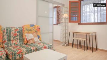 Apartamento de 1 dormitorio en alquiler en Madrid photo 0