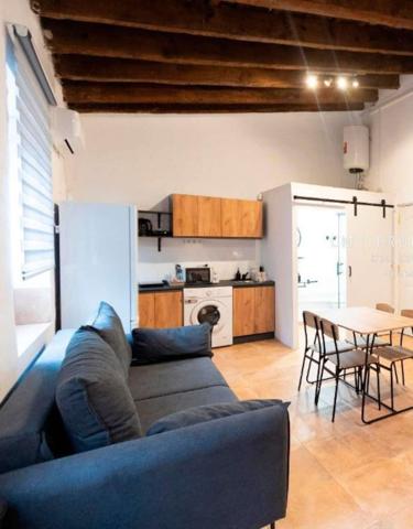 Estudio en alquiler en Sant Francesc, Valencia, gastos incluidos photo 0