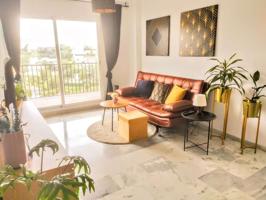 Apartamento de 2 dormitorios en alquiler en La Cala De Mijas photo 0