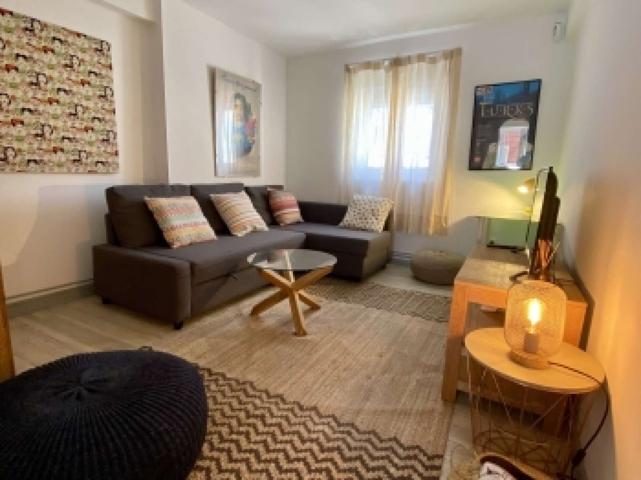 Se alquila piso de 2 habitaciones en Santander, gastos incluidos. photo 0