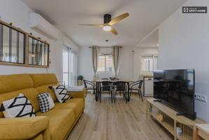 Piso de 3 habitaciones en alquiler en El Puig de Santa Maria, algunos gastos incluidos photo 0