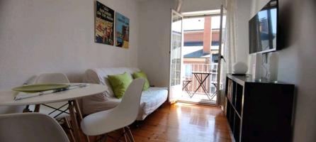 Se alquila piso de 3 habitaciones en Santander, gastos incluidos. photo 0
