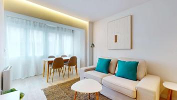Se alquila piso de 4 habitaciones en Puerta Bonita, apto para familias y profesionales. photo 0