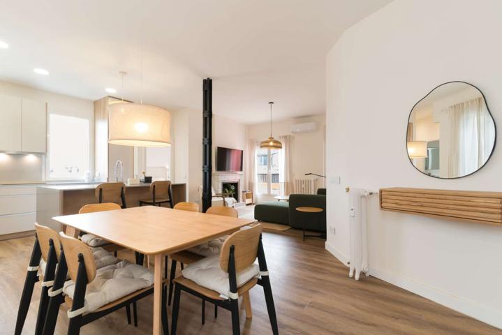 Apartamento de 3 dormitorios en alquiler en Castellana, Madrid photo 0