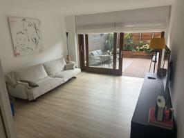 Piso de 3 habitaciones en alquiler en Alella photo 0