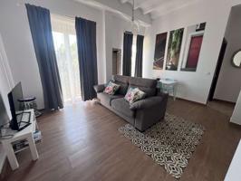 Apartamento de 2 dormitorios en alquiler en Triana, Sevilla photo 0