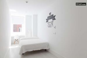 Habitación equipada con A - C en piso compartido, Salamanca photo 0