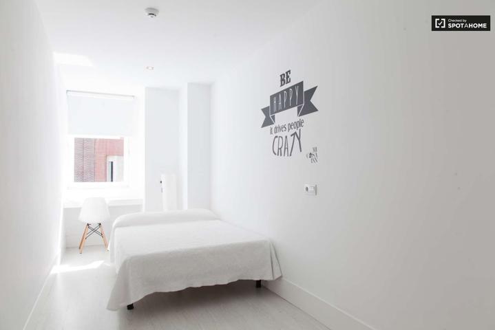 Habitación equipada con A - C en piso compartido, Salamanca photo 0