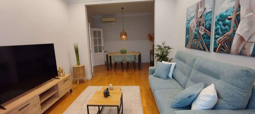 Piso completo de 1 dormitorio en Chamberí, Madrid photo 0